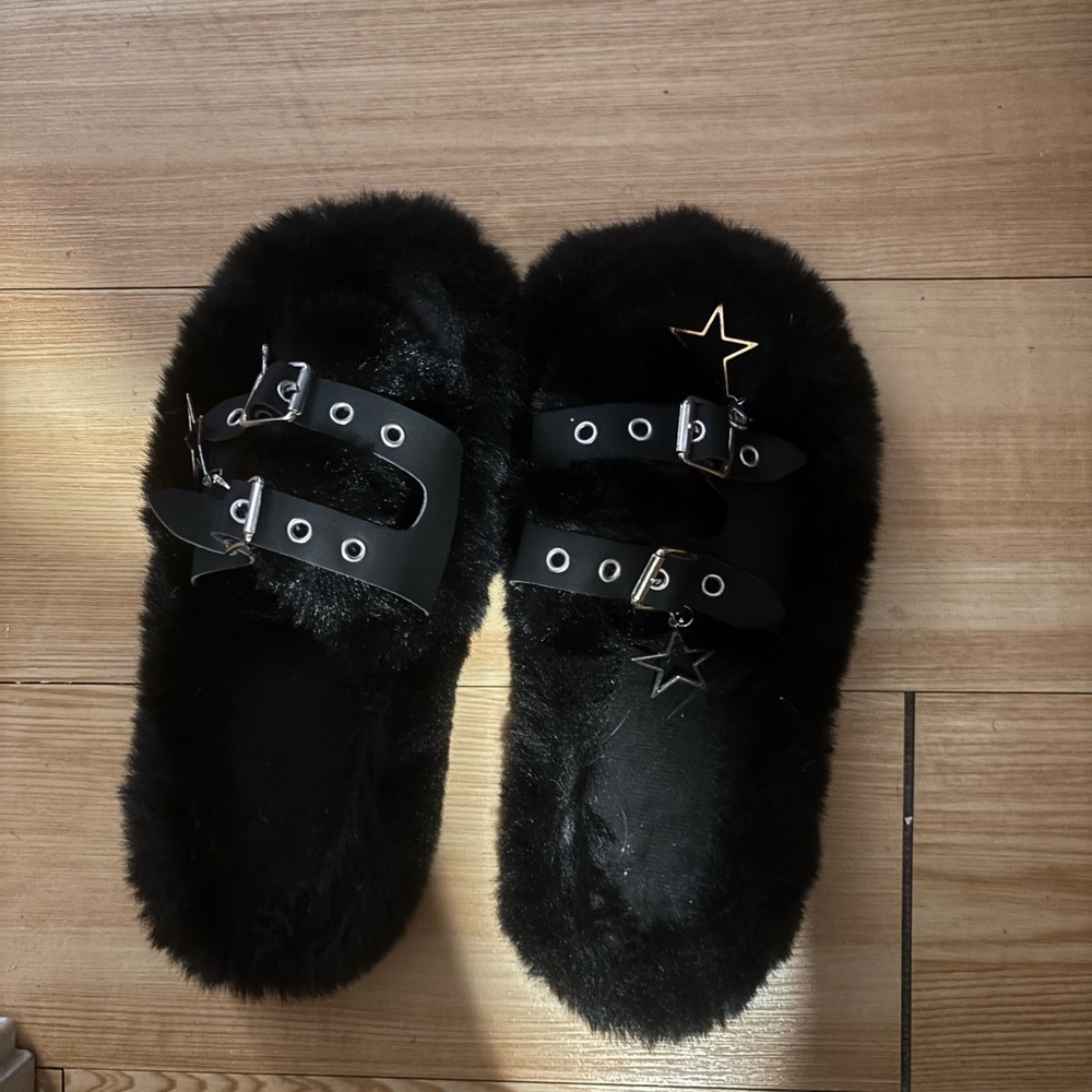 Black Fuzzy Women's Slippers with Star Accents